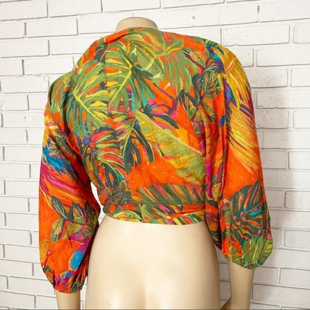 Farm Rio Women’s Red Urban Jungle V Neck Top - Size Small - Picture 9 of 13